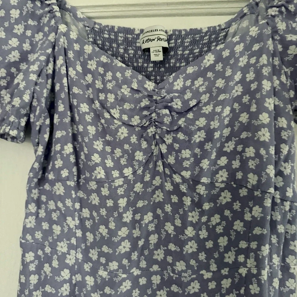 & OTHER STORIES Floral Print Puff Sleeve Midi Dress In Blue W White flowers - Picture 4 of 7